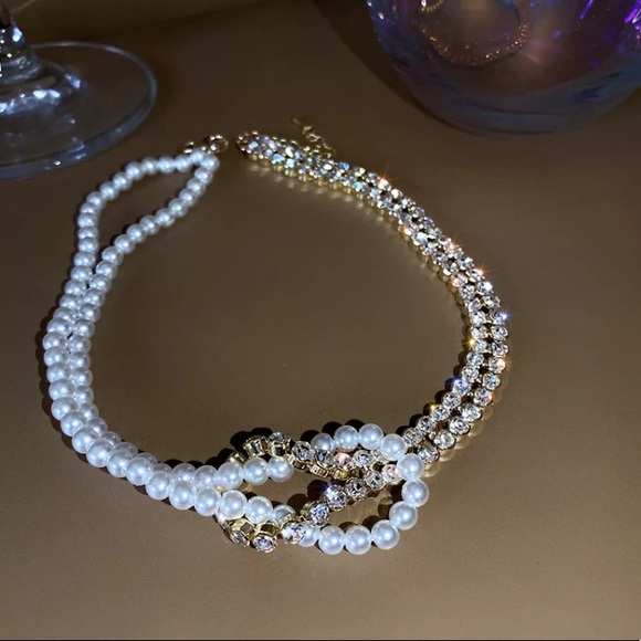 🌟 Gold Plated Pearl Rhinestone Choker Two Tone Chain Necklace - Picture 3 of 7